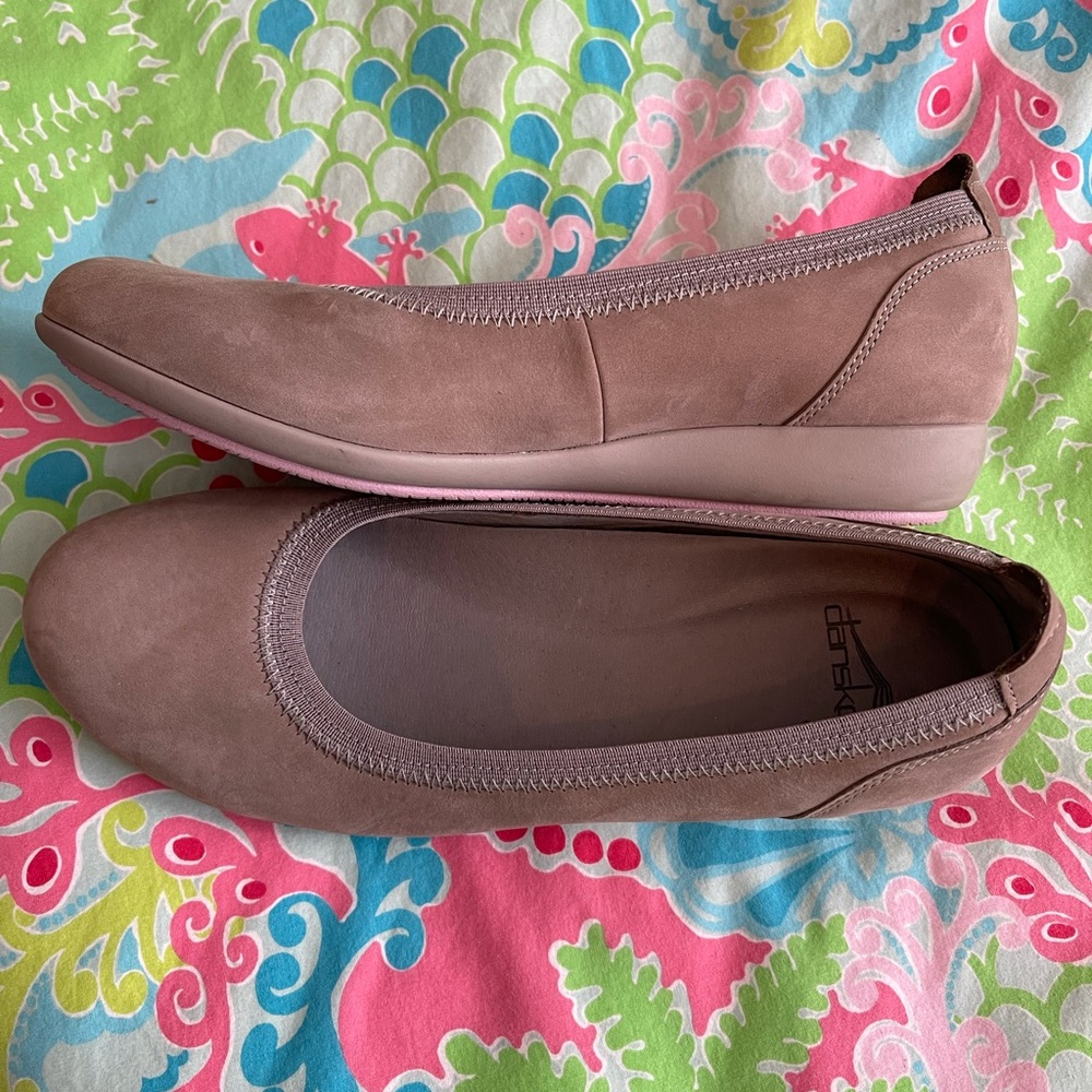 Dansko Kristen slip-ons, only worn once, like brand new. Size 38 (8)